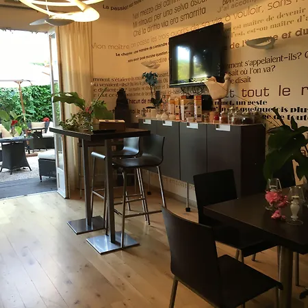 Ideal Sejour - Stylish Boutique With Quiet Garden