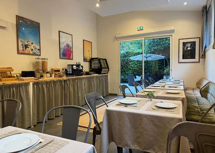 Hotel Ideal Sejour - De Charme 3*